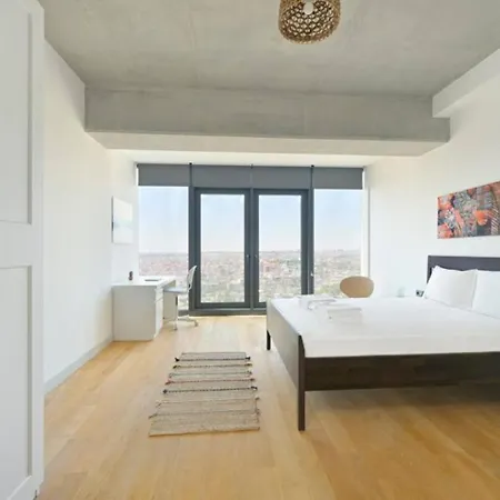 Cool Airy Modern 2bd2bath Parkingpoolgym! #219 Lägenhet *