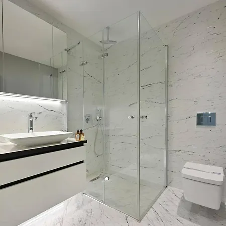 Lägenhet Cool Airy Modern 2bd2bath Parkingpoolgym! #219 Istanbul