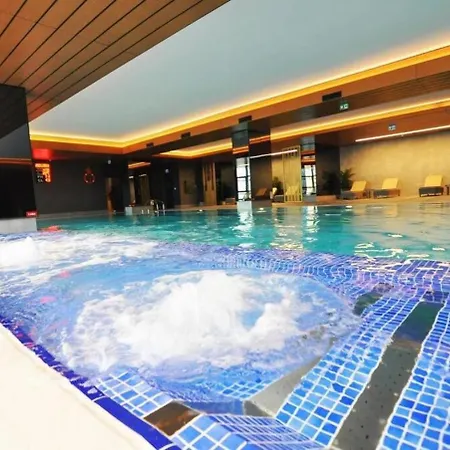 Beautiful Bright Modern 2bd2bath Poolgym! #219 別荘 *