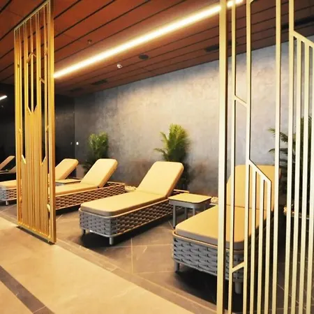 Beautiful Bright Modern 2bd2bath Poolgym! #219 別荘 イスタンブール
