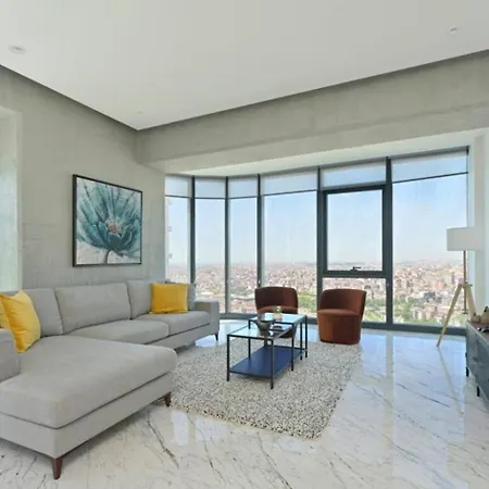Cool Airy Modern 2bd2bath Parkingpoolgym! #219 *